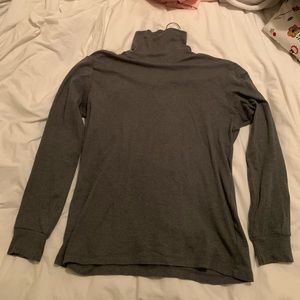 Uniqlo Men’s M Dark Grey Turtleneck Sweater